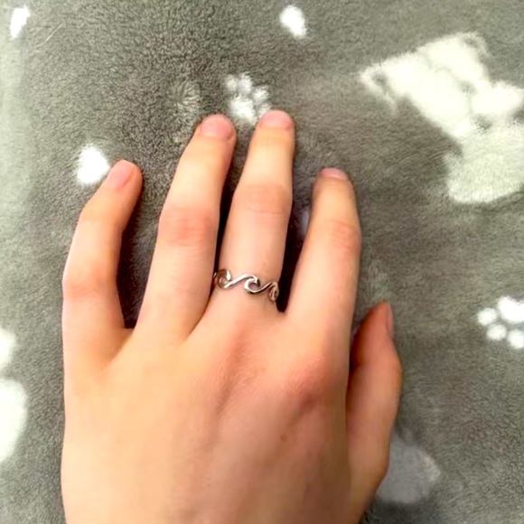 Silver Ocean Wave Ring - Picture 6 of 6